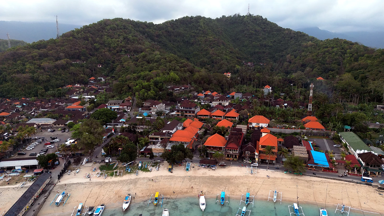 Plan your Bali diving holiday.